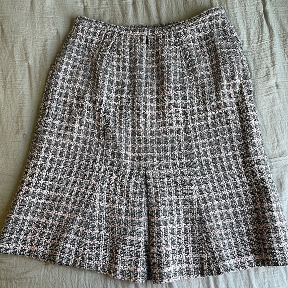 Jones New York pink tweed skirt - Picture 2 of 5
